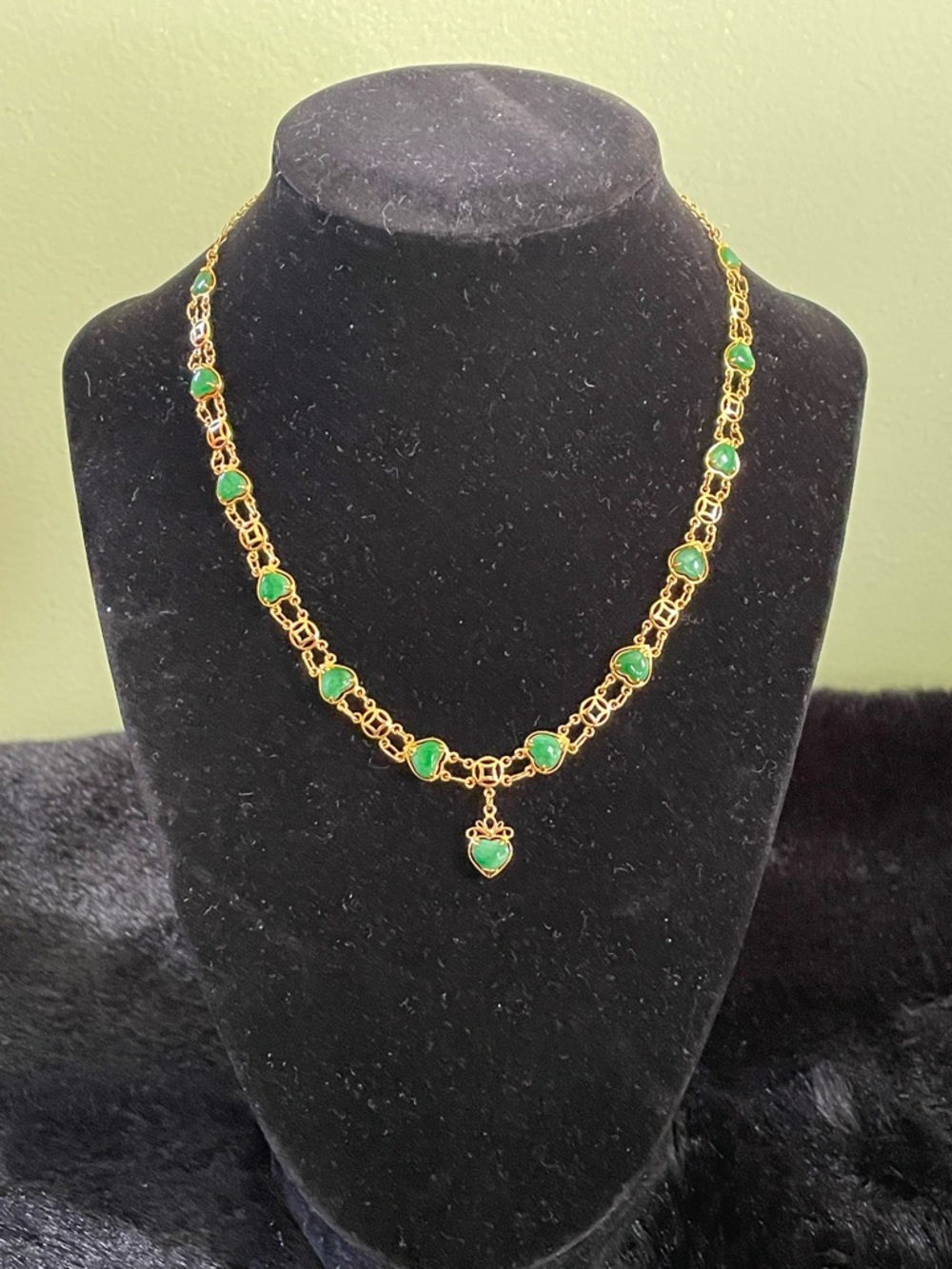 Vintage 14k gold jade statement necklace